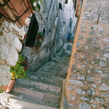 Il Pertugio Nyaraló